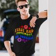 レトロな虹色デザイン 力強いlgbtqプライドメッセージ付き 長袖Tシャツ 彼への贈り物