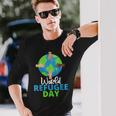 世界難民の日 難民プライド 長袖Tシャツ 彼への贈り物