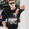 白黒写真 火星月&宇宙写真 長袖Tシャツ 彼への贈り物