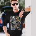 面白い猫が市場で魚を盗む猫好きの楽しみ。 長袖Tシャツ 彼への贈り物