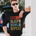 食べる眠るボウルを繰り返す おもしろボウリング 長袖Tシャツ 彼への贈り物