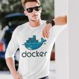 Docker Engine プラットフォーム間でのアプリケーションのデプロイと実行 長袖Tシャツ 彼への贈り物