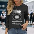 1961年6月生まれのレジェンドたち 60歳の誕生日 長袖Tシャツ 彼女への贈り物