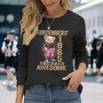 1965年12月 60歳の誕生日 60歳のテディベア Being Awesome 長袖Tシャツ 彼女への贈り物