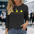 Keep Yourocial Distance 3つのイエローラバーダックグラフィック 長袖Tシャツ 彼女への贈り物