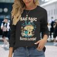 カエルとキノコ。毎日魔法を起こしましょう。 長袖Tシャツ 彼女への贈り物