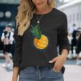 パイナップル バレーボール 面白い フルーツ ビーチ ハワイ ハワイアン スパイク 長袖Tシャツ 彼女への贈り物