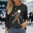 ビッグフット アメフト おもしろい サスカッチ アメリカンフットボール 長袖Tシャツ 彼女への贈り物