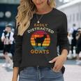 ヤギに簡単に気を取られるヤギ農場 長袖Tシャツ 彼女への贈り物