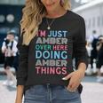 俺はこっちのアンバーなんだよこいつはアンバー・シングス・ネームをやってるだけ 長袖tシャツ 長袖Tシャツ 彼女への贈り物