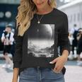 白黒写真 火星月&宇宙写真 長袖Tシャツ 彼女への贈り物