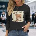 素敵な若いヤギの動物服。 長袖Tシャツ 彼女への贈り物