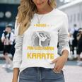 Never Underestimate An Old Man Who Know Karate 長袖Tシャツ 彼女への贈り物