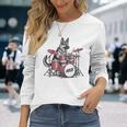 ヴィンテージジャーマンシェパード犬の演奏ドラム。 長袖Tシャツ 彼女への贈り物