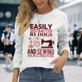 犬やミシンに気を取られやすい おもしろ裁縫 長袖Tシャツ 彼女への贈り物