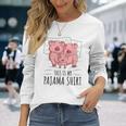 眠っている豚が大好きな豚のパジャマ。 長袖Tシャツ 彼女への贈り物
