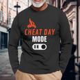 Cheat Day 高カロリー おもしろダイエット 長袖Tシャツ 高齢者への贈り物