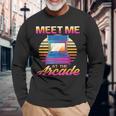 Meet Me At The Arcade Gameraporwave レトロビデオゲーム ゲーマービデオゲーム 長袖Tシャツ 高齢者への贈り物