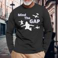 Sky Diving Mind The Gap 面白いスカイダイバー 長袖Tシャツ 高齢者への贈り物