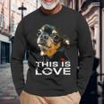 This Is Love And Tan チワワ犬 長袖Tシャツ 高齢者への贈り物
