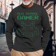オールドビンテージスクールゲーマー-レトロスペースエイリアンインベーダー 長袖Tシャツ 高齢者への贈り物
