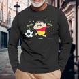 クレヨンしんちゃん しんちゃんとサッカー 長袖Tシャツ 高齢者への贈り物