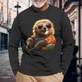 サングラスをかけたナマケモノかわいいナマケモノ 長袖Tシャツ 高齢者への贈り物