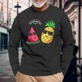 スイカとパイナップルをダビング カワイイ サマーフルーツ 長袖Tシャツ 高齢者への贈り物