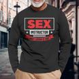 セックスインストラクター初レッスンは無料です-面白いバチェロレッテ 長袖Tシャツ 高齢者への贈り物