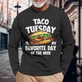 タコ・チューズデーは1週間のうちで一番好きな日 Taco Tuesday Is My Favorite Day 長袖Tシャツ 高齢者への贈り物