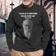 チャールズ・ダーウィンの名言 長袖Tシャツ 高齢者への贈り物