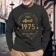 レジェンドは1975年四月生まれ 誕生日 長袖Tシャツ 高齢者への贈り物