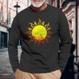 燃える太陽 トライバル タトゥー 宇宙 宇宙 長袖Tシャツ 高齢者への贈り物