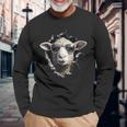 羊が穴から覗いています 農夫 羊飼い 飼い Coolheep Portrait 長袖Tシャツ 高齢者への贈り物