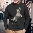 遊び心のあるラブラドールレトリーバー フェッチ 追いかけてテニスボール 長袖Tシャツ 高齢者への贈り物