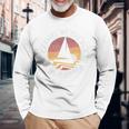 カーメルバイ・ザ・シー カリフォルニア ヴィンテージ ヨット 70年代 レトロ 太陽 長袖Tシャツ 高齢者への贈り物
