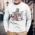 ヴィンテージジャーマンシェパード犬の演奏ドラム。 長袖Tシャツ 高齢者への贈り物