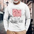 眠っている豚が大好きな豚のパジャマ。 長袖Tシャツ 高齢者への贈り物