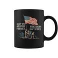 May We Never Forget Freedom Isnt Free アメリカ国旗 ベテラン コーヒーマグ