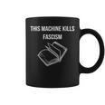 This Machine Kills Fascism 本読書 反トランプ コーヒーマグ