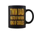 Twin Dad 父の日 ツインダッド メイヘムのマスター 抱きしめる王様 コーヒーマグ