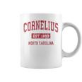 Cornelius North Carolina Nc ビンテージスポーツデザイン レッドデザイン コーヒーマグ