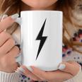 シンプルなブラックライトニングボルトグラフィック。 コーヒーマグ 面白い贈り物