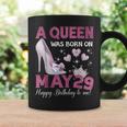 A Queen Was Born On 5月29日 ガーリー 誕生日 クイーン コーヒーマグ ギフトのアイデア