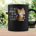 It's Not Drinking Alone If The Cat Is Home 面白い猫とワイン コーヒーマグ ギフトのアイデア