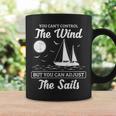 インスピレーションを与えるセーリングの引用句 航海風と帆のデザイン。 コーヒーマグ ギフトのアイデア