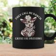 私がおもしろい犬にカウボーイの格好をしているから牧場って呼ばれてる コーヒーマグ ギフトのアイデア