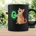 背中にポータル中指を持ついたずらな猫コスチューム。 コーヒーマグ ギフトのアイデア