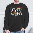 Love Wins Raised Fist Lgbt Lgbtq プライド アウェアネス レインボー スウェットシャツ 高齢者への贈り物