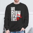 We Run This 我々はこれを実行しますランニング モチベーション マラソン フィットネス ワークアウト ジョギン スウェットシャツ 高齢者への贈り物